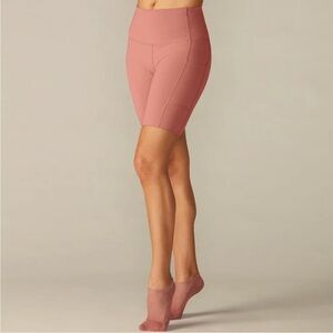 NWT Seamless High-Rise Bike Shorts in Rose size L